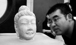 爆料八面佛的新闻事件,揭秘神秘宗教领袖的神秘面纱