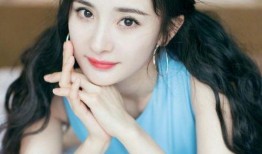 娱乐圈清冷女明星被曝半夜吃瓜,娱乐圈深夜爆料引热议