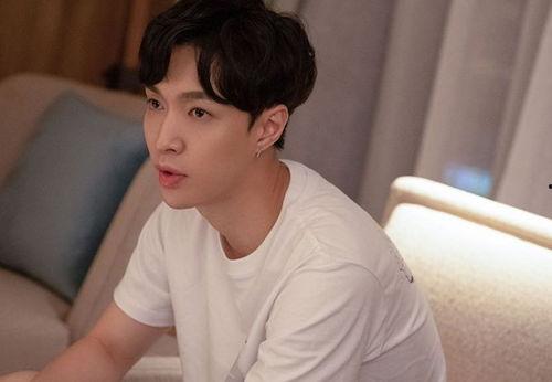 娱乐吃瓜酱张艺兴